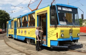 Киевский трамвай сбил инвалида